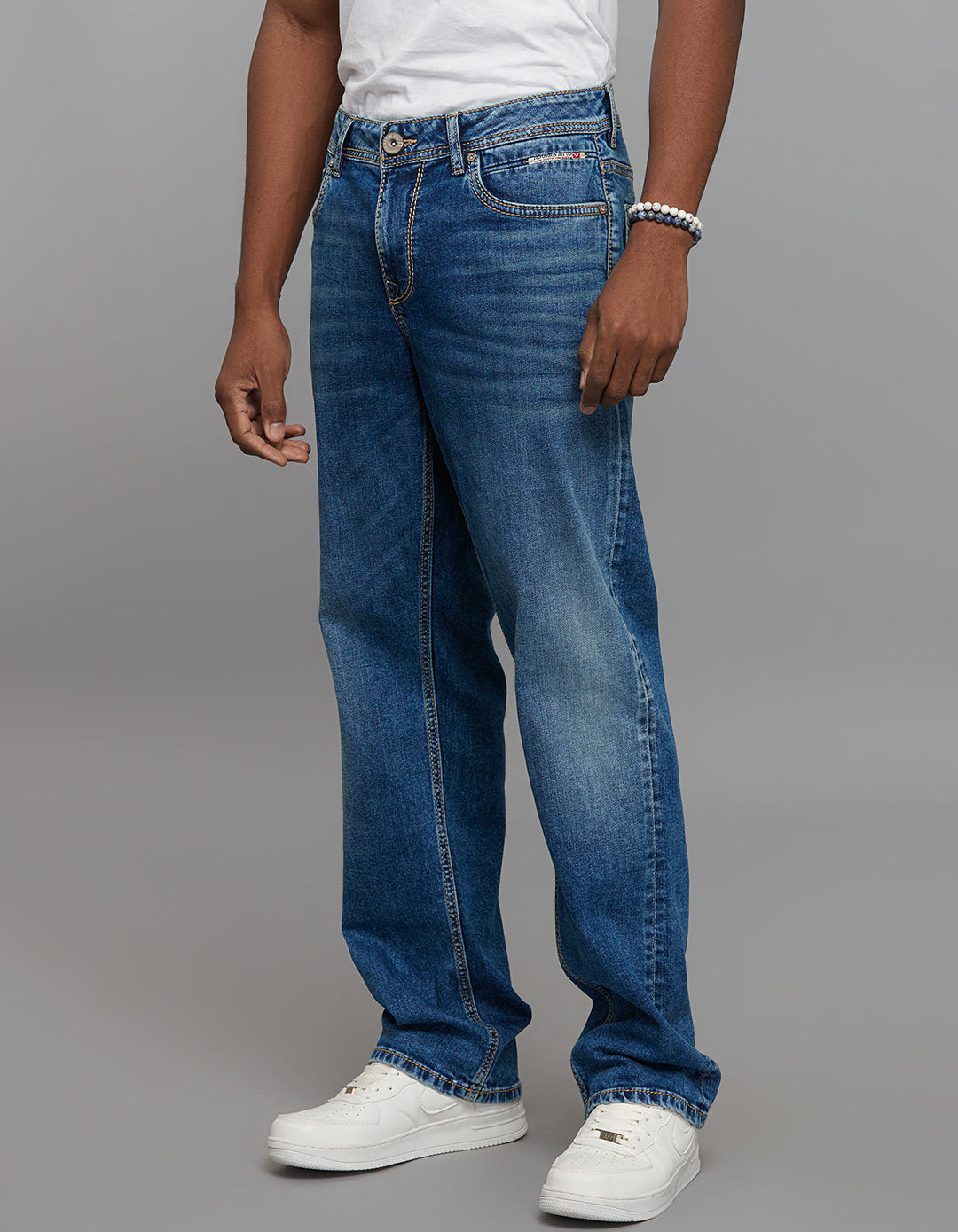 Medium Blue 5 Pocket Midrise, Comfort And Straight Fit Stretch Jeans